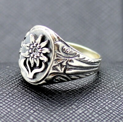 GERMAN RING EDELWEISS ALPEN DIVISION MILITARY silver