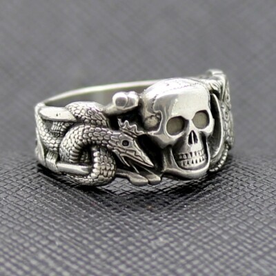 WW II GERMAN RING WITH SKULL AND SNAKES