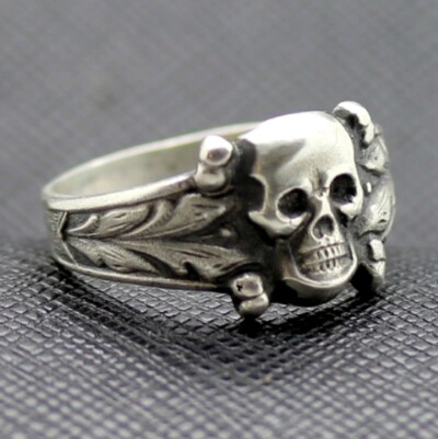 Death head siver ring
